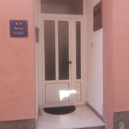 Triple Gradac 16006e 2* Gradac (Split-Dalmatia)