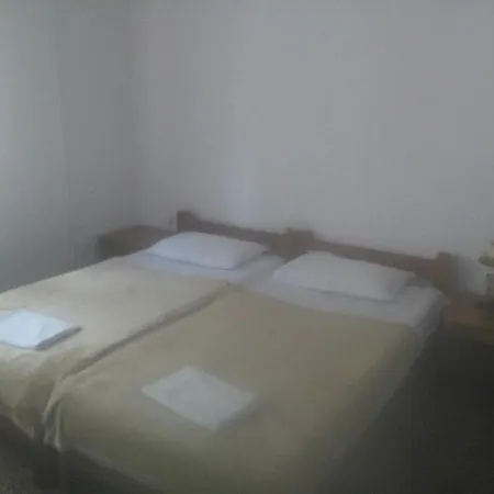 Triple Gradac 16006e 2* Gradac (Split-Dalmatia)